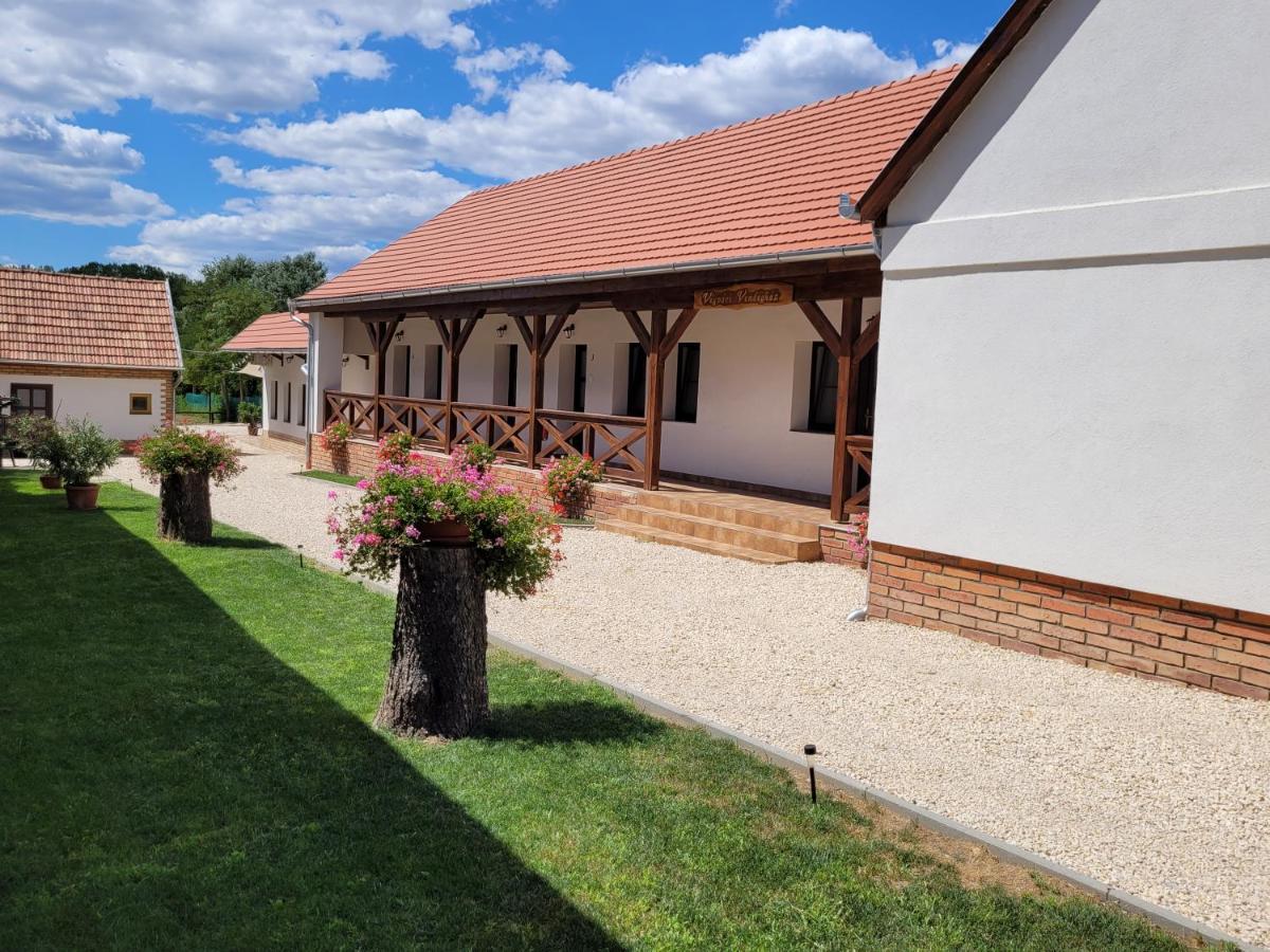 Vegvari Vendeghaz Magyarbóly Exterior foto