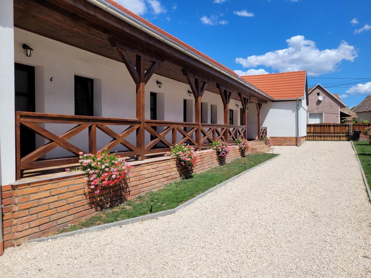 Vegvari Vendeghaz Magyarbóly Exterior foto